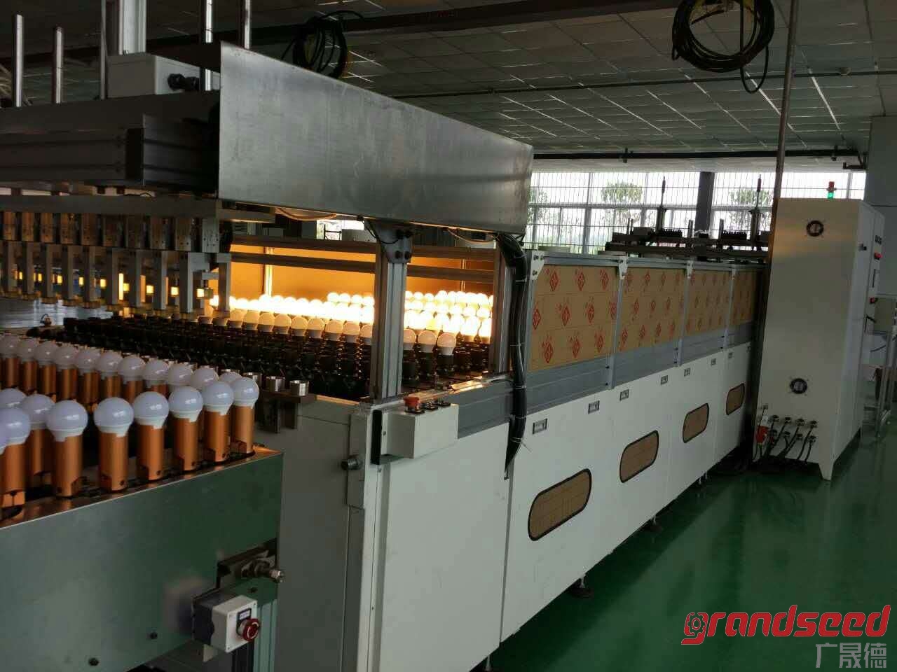 Automatic bulb lamp spotlight aging line